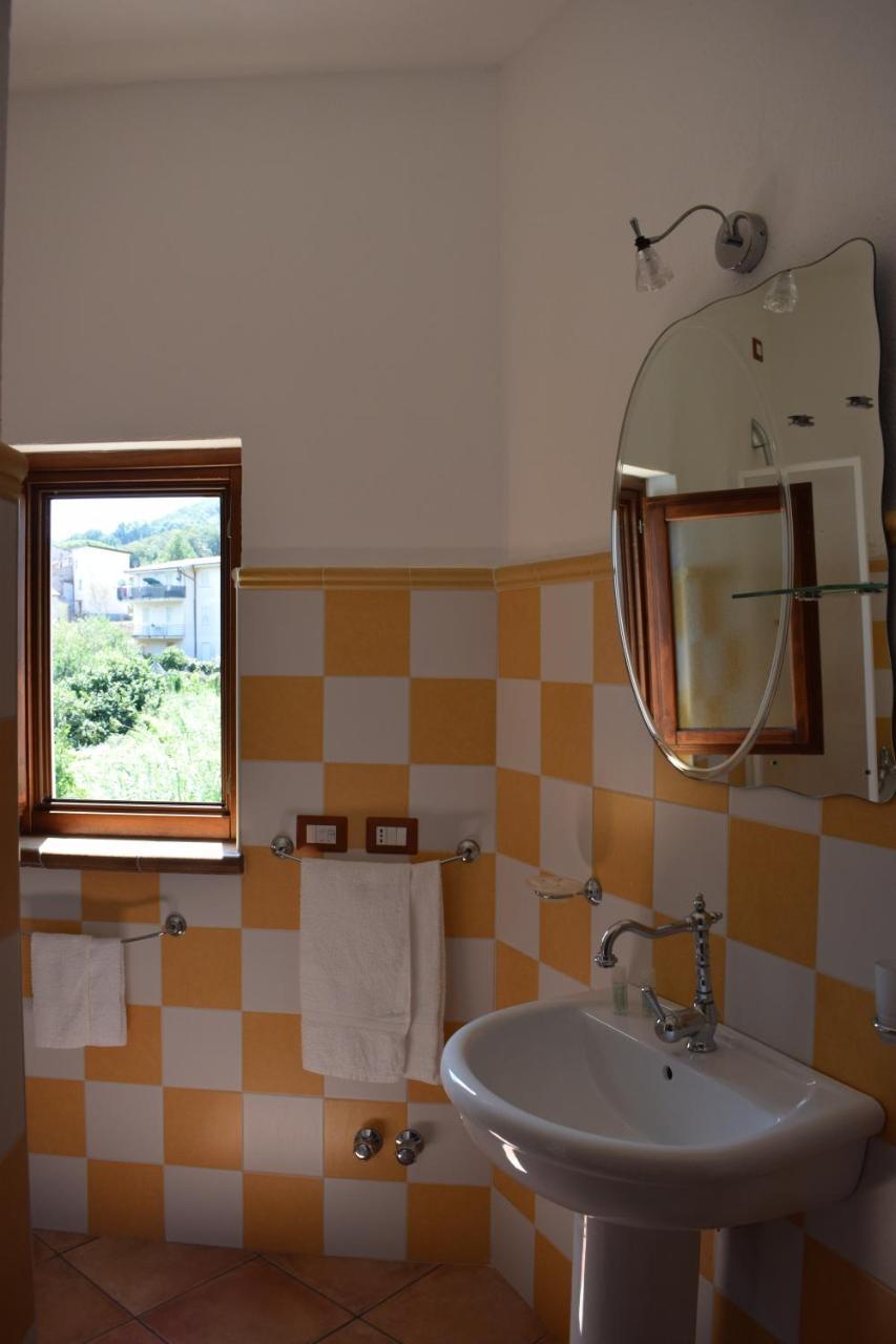 Country House B&B Antica Dimora Del Sole Camerota Exterior foto